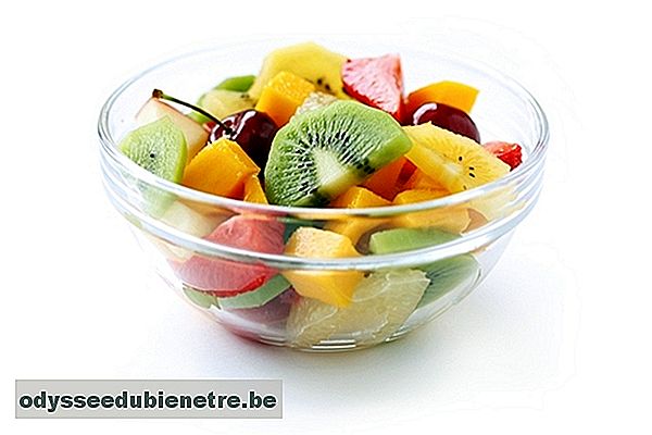 Comer fruta ou gelatina como sobremesa
