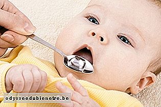 Como curar a dor de garganta do bebê