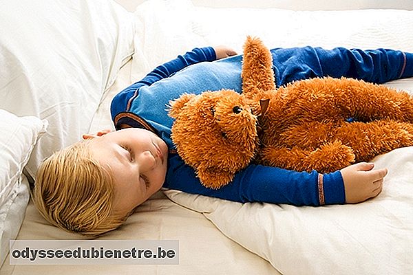 5 passos para ensinar seu filho a não fazer xixi na cama