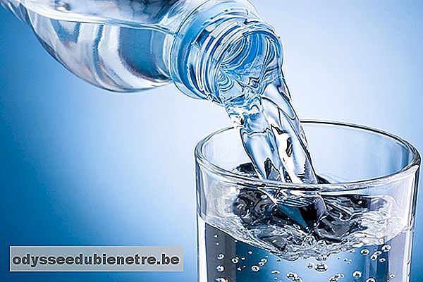 Beber 2 litros de água por dia