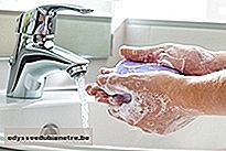 Lavar as mãos antes de comer