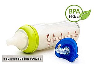 Preferir mamadeiras e chupetas com o símbolo BPA free