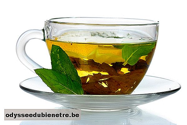 3 xícaras de chá verde por dia protegem o coração