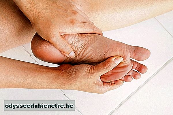 6 formas de combater a dor nos pés