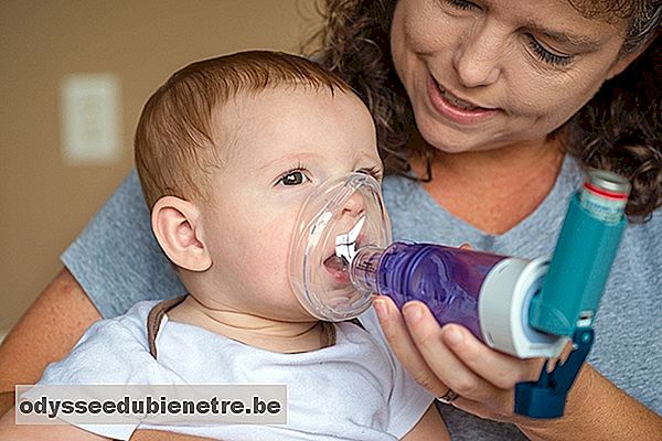 Bombinha da asma com espaçador para bebês