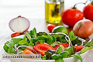 Salada de agrião com tomate
